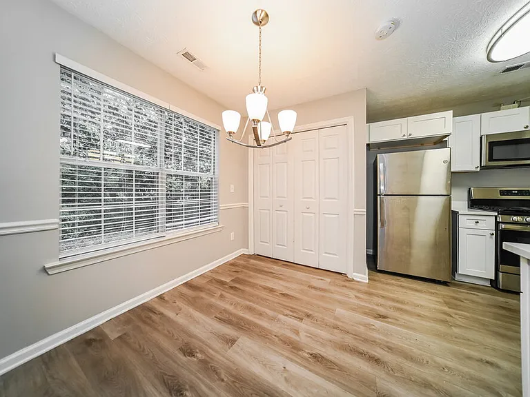 1322 Sweetwater Ct — Photo 6