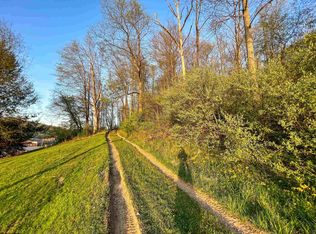 Carbon St, Weston, WV 26452