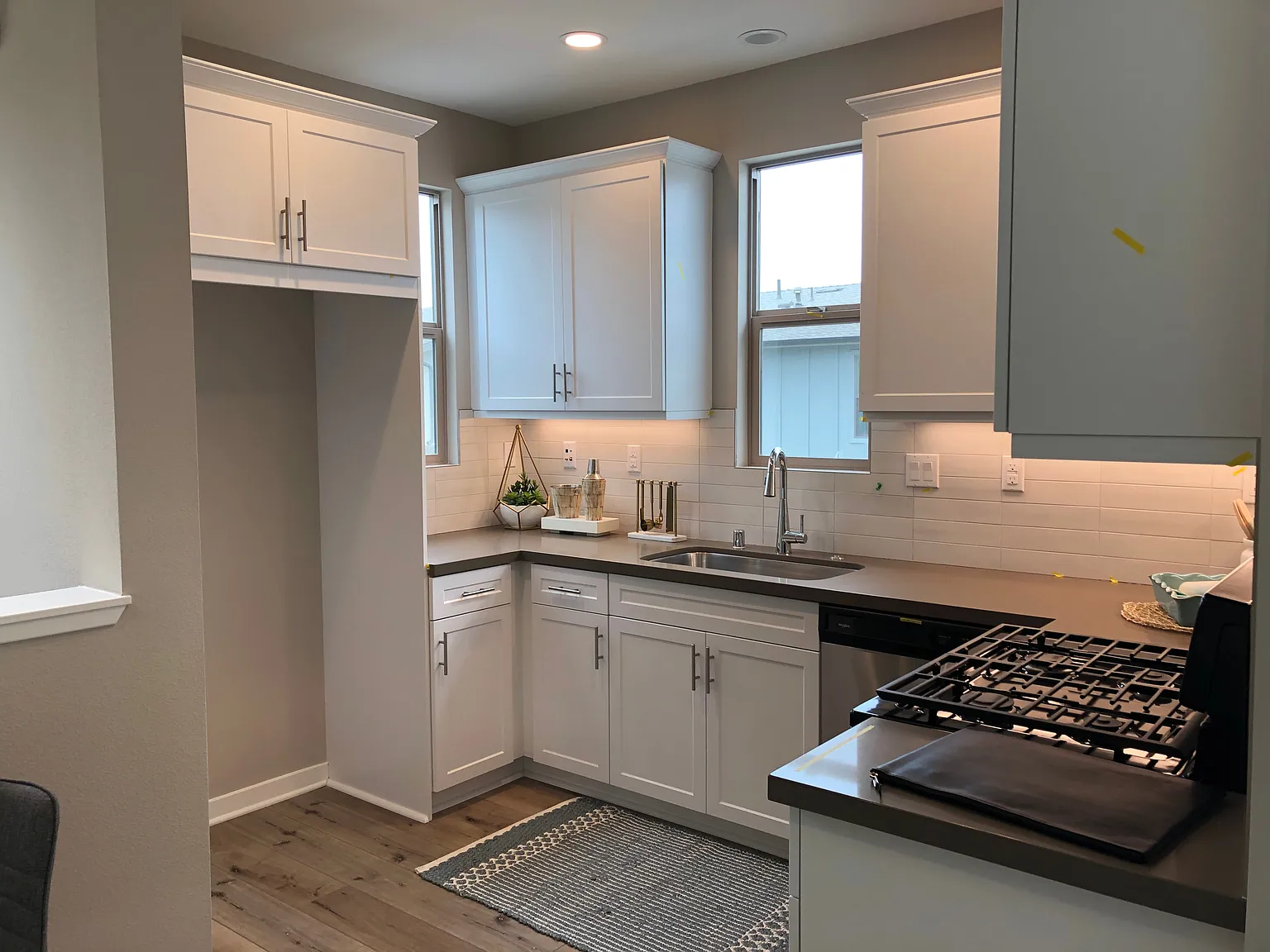 1 bed, 707 sqft, $3,100 — Photo 4