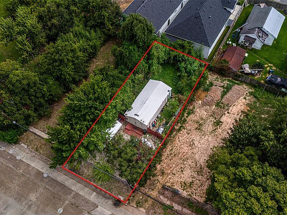 3rd image of 3513 Tierwester St