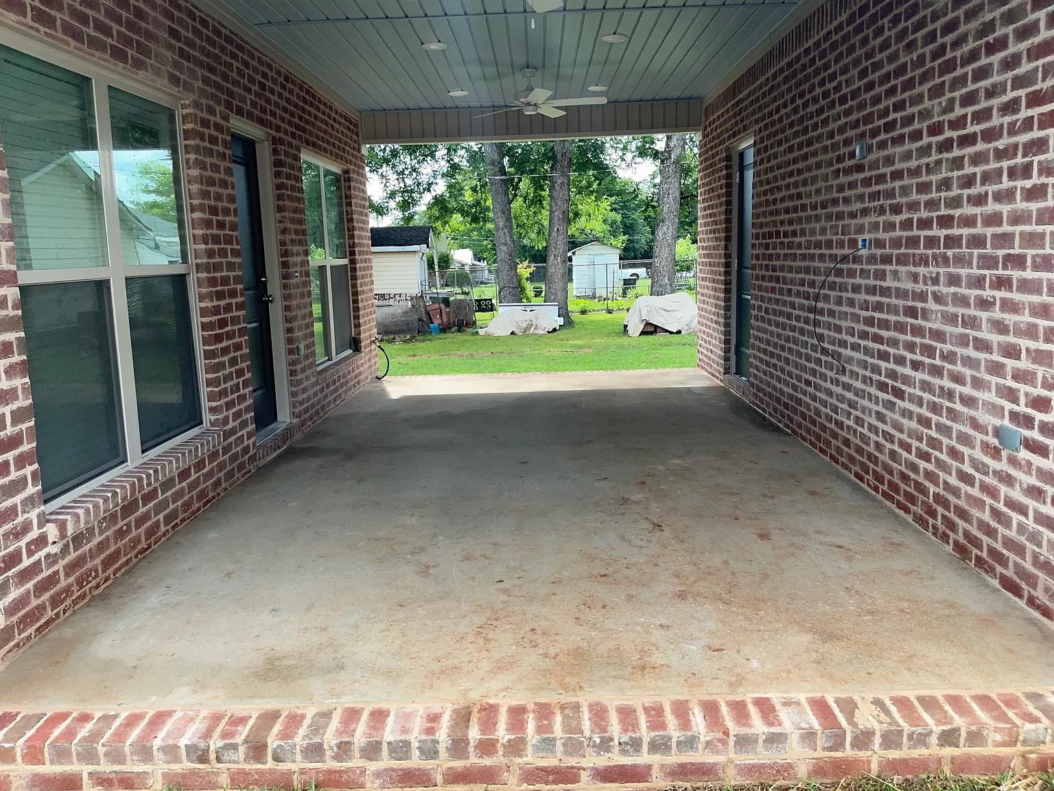 4 bed, 4.5 bath, 2160 sqft, $3,600 — Photo 2