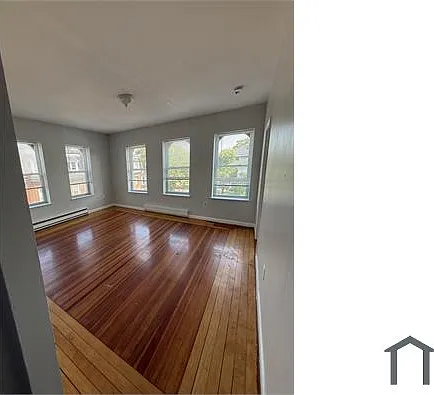 4 bed, $3,900 — Photo 2