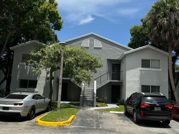 984 Lake Victoria Drive #B, West Palm Beach, FL 33411