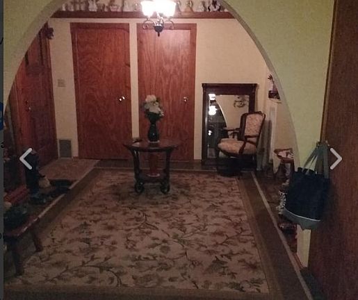 2nd image of 24 Woodcrest Ln