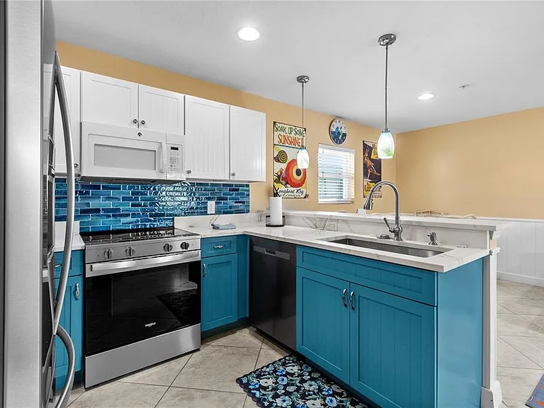 3740 Gulf Of Mexico Dr #114 — Photo 19