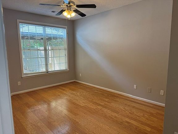 5th image of 126 Marshland Ln