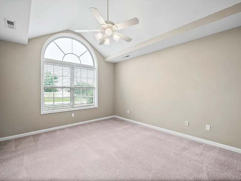 212 Westminster Pl — Photo 24