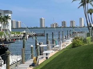 111 Doolen Ct APT 104, North Palm Beach, FL 33408