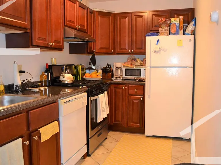 140 Kenrick St #41 — Photo 2