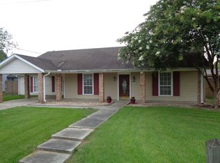 216 Elvira Dr, Raceland, LA 70394