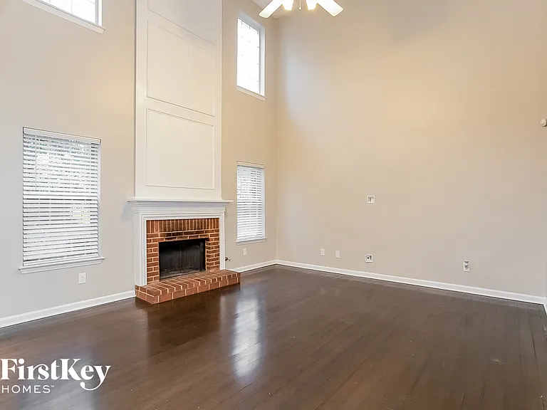 4360 Sentinel Pl NW — Photo 3