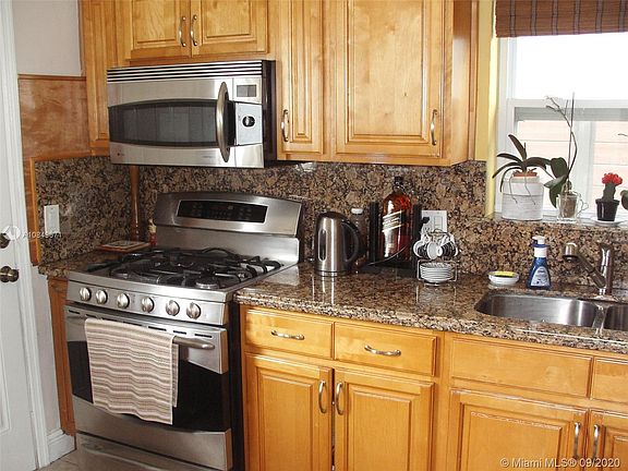 4th image of 1550 Stillwater Dr