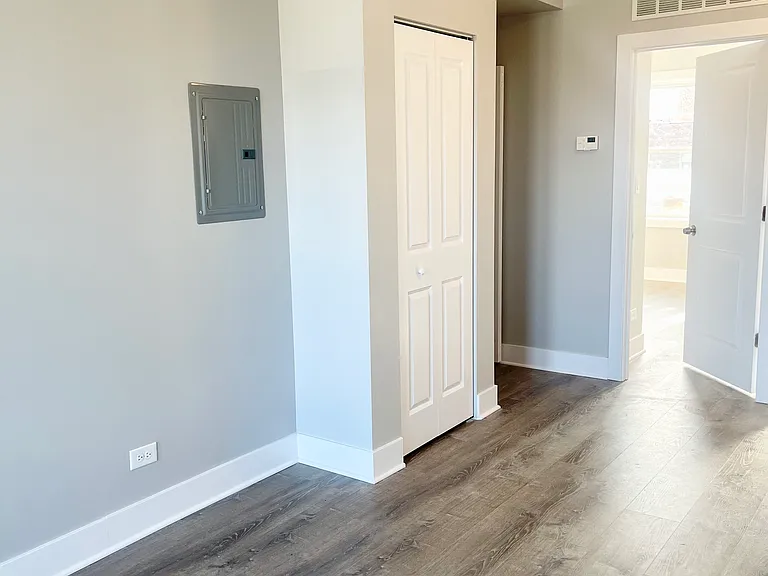 722 N Austin Blvd #3E — Photo 4