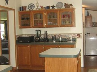 1677 Trares Rd, Mogadore, OH 44260