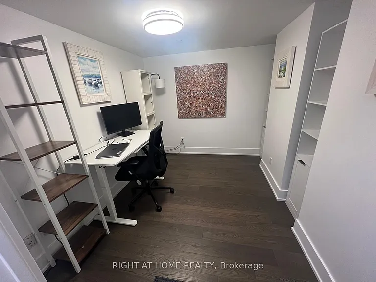 200 Bloor St W #1604 — Photo 27