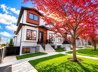 6692 Napier St #2, Burnaby, BC V5B 2C3