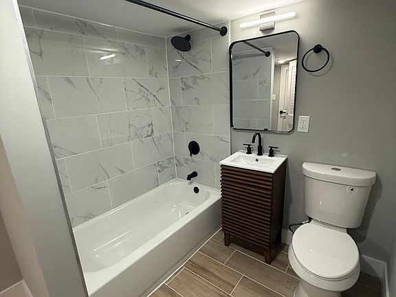 4th image of 2320 W 47th Ave APT 2
