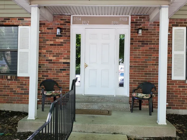 1902 High Sun Dr #1, Florissant, MO 63031