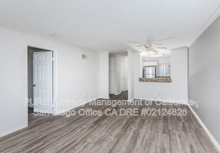 7405 Charmant Dr #2122 — Photo 5