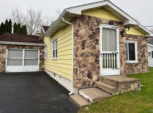 6214 Muskrat Bay Rd, Brewerton, NY 13029