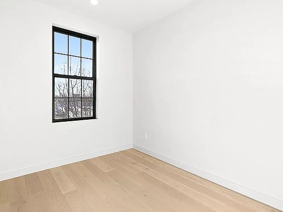 2nd image of 96 Sterling Pl APT 3D