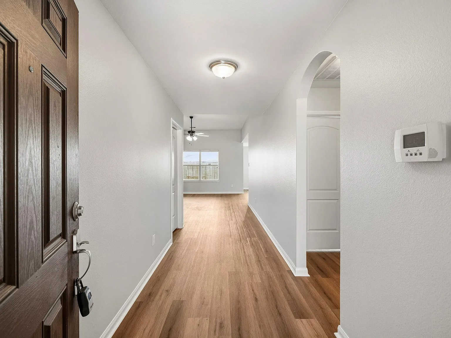 3 bed, 2.0 bath, 1373 sqft, $1,850 — Photo 2