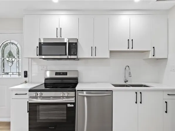 12822 229th St, Maple Ridge, BC V2X 6R1