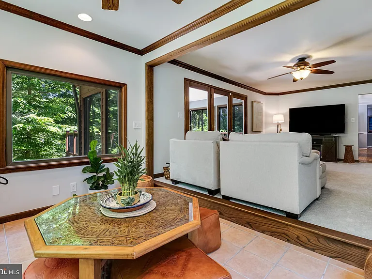 8150 Plowden Dr — Photo 22