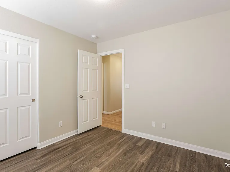 8564 Blowing Pines Dr — Photo 9