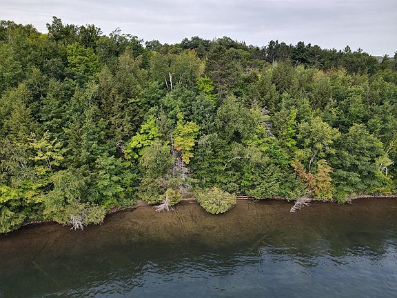 4th image of Off Eagle Point Way