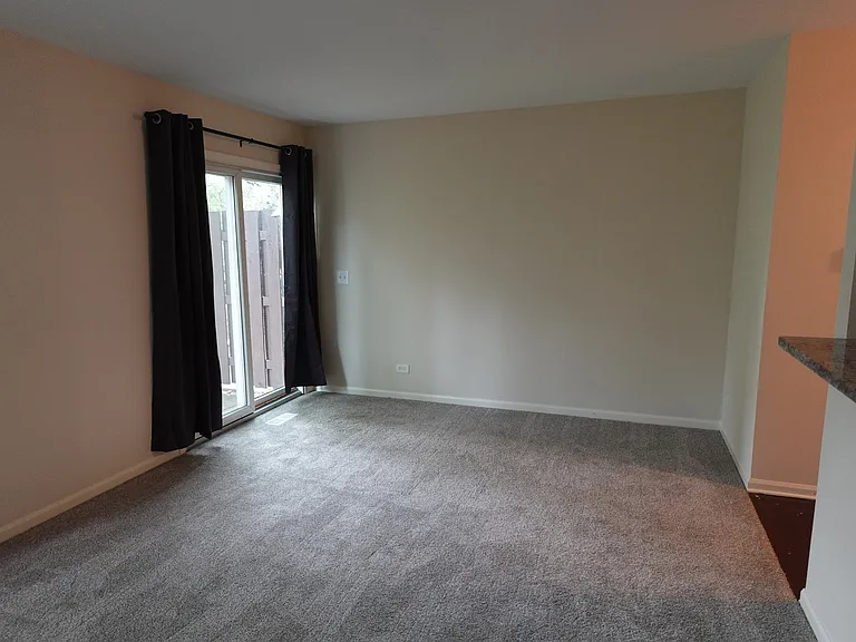 1070 Woodhill Ct — Photo 13
