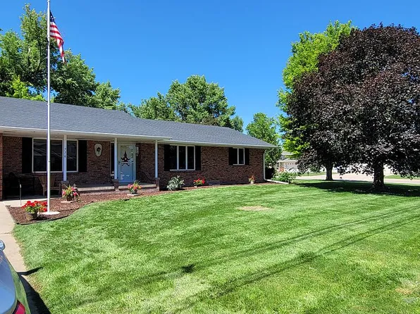 776 W Saint Clair St, Minden, NE 68959