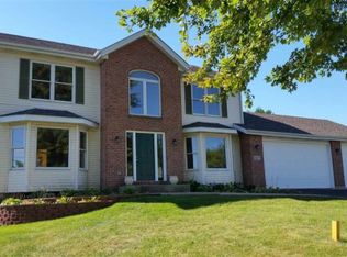 6627 Laurel Cherry Dr, Rockford, IL 61108
