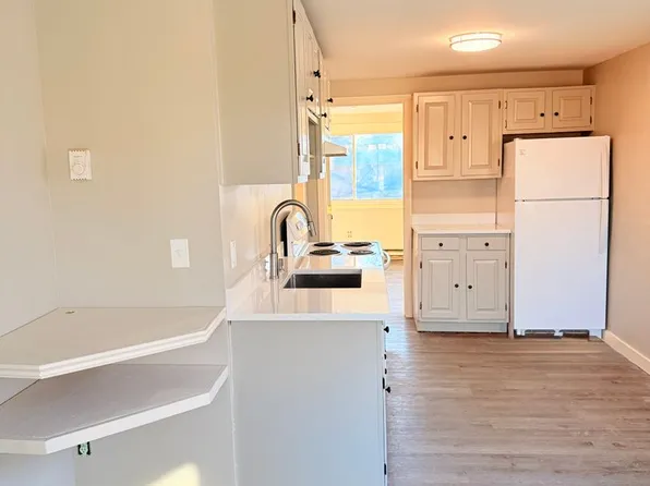 Pet-friendly Apartments for Rent in Hartford, VT!