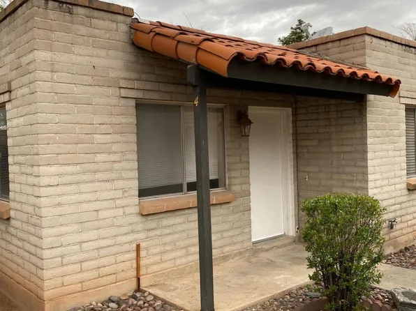 3646 E Blacklidge Dr, Tucson, AZ 85716
