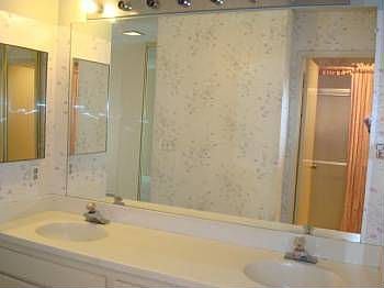 3rd image of 806 Chervil Ct