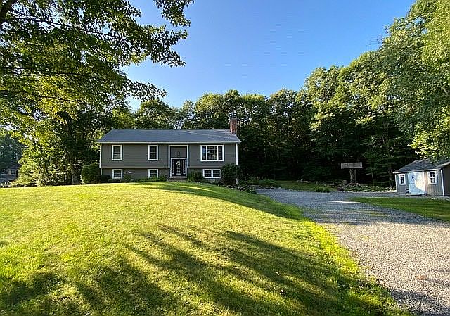 2nd image of 1 Amber Ln