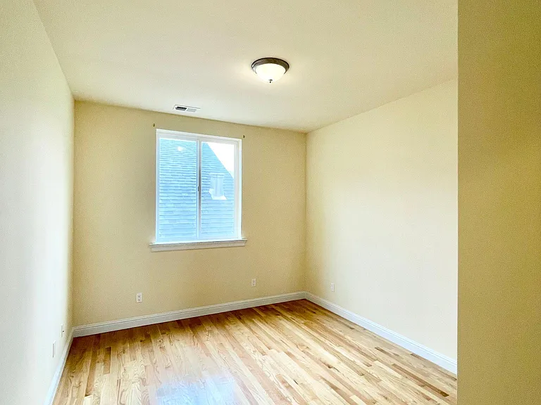 405 Lisbon St — Photo 25