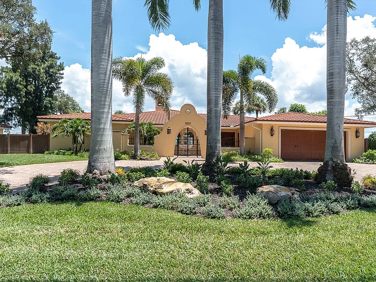 5810 Bahama Shores Dr S — Photo 82