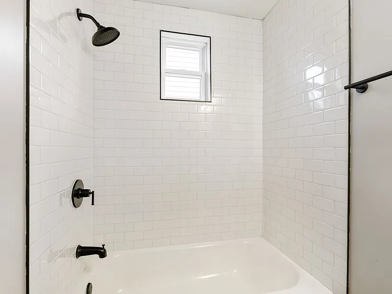 2045 Briarwood Ave — Photo 5