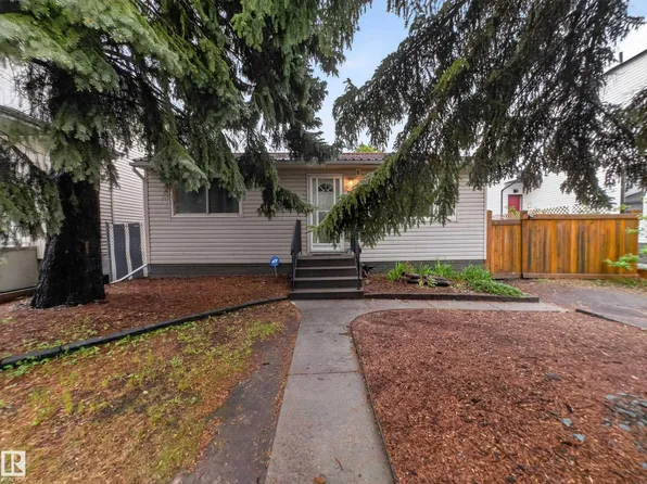 10809 150th St NW, Edmonton, AB T5P 1R6