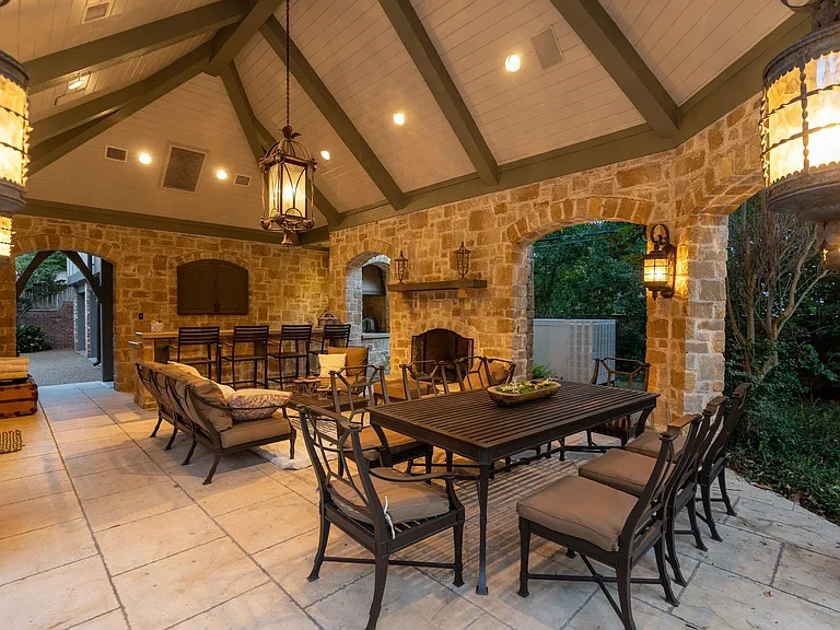 3325 Inwood Dr — Photo 4