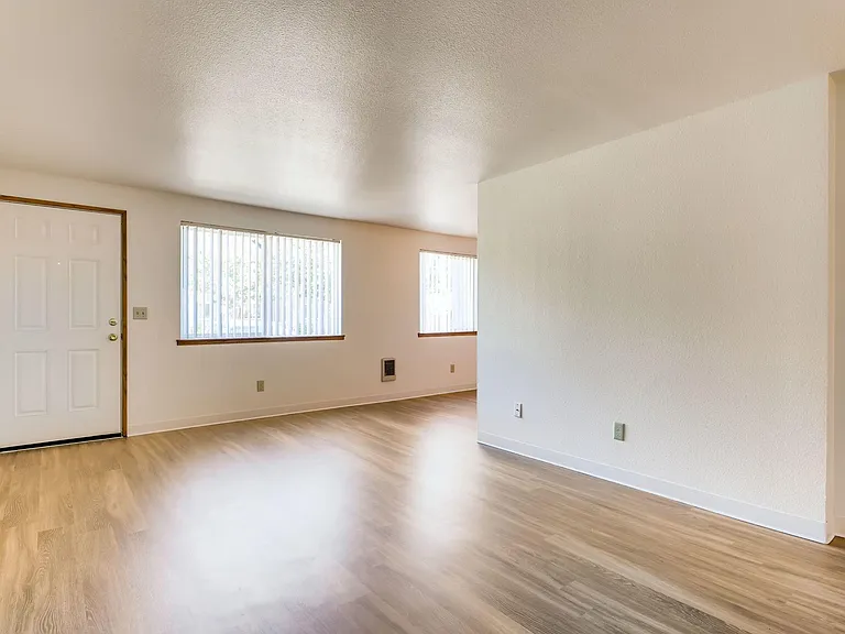 108 Village East Way SE — Photo 21
