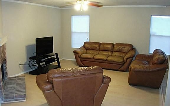 5th image of 823 Hontley Dr
