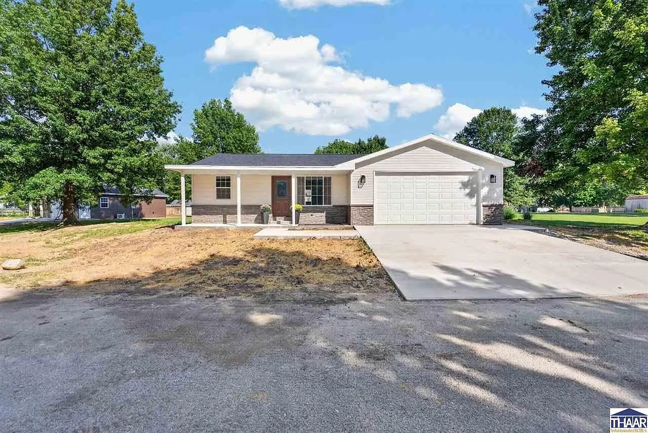 2 bed, 810 sqft, $2,100 — Photo 1