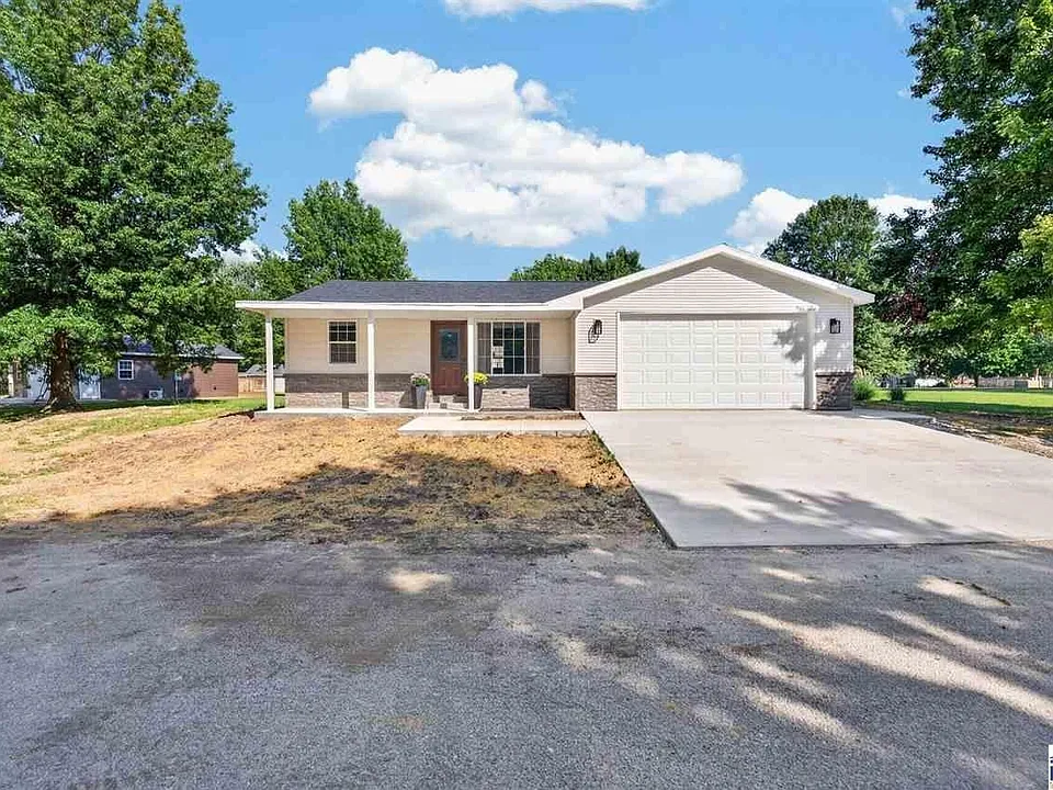 216 Olive Ct