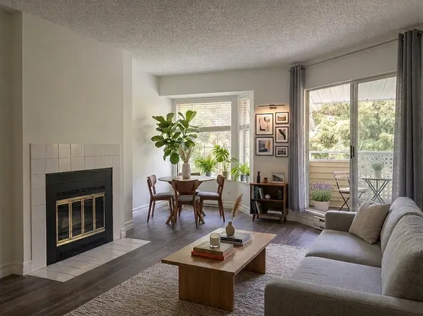 7571 Moffatt Rd #301, Richmond, BC V6Y 3N1