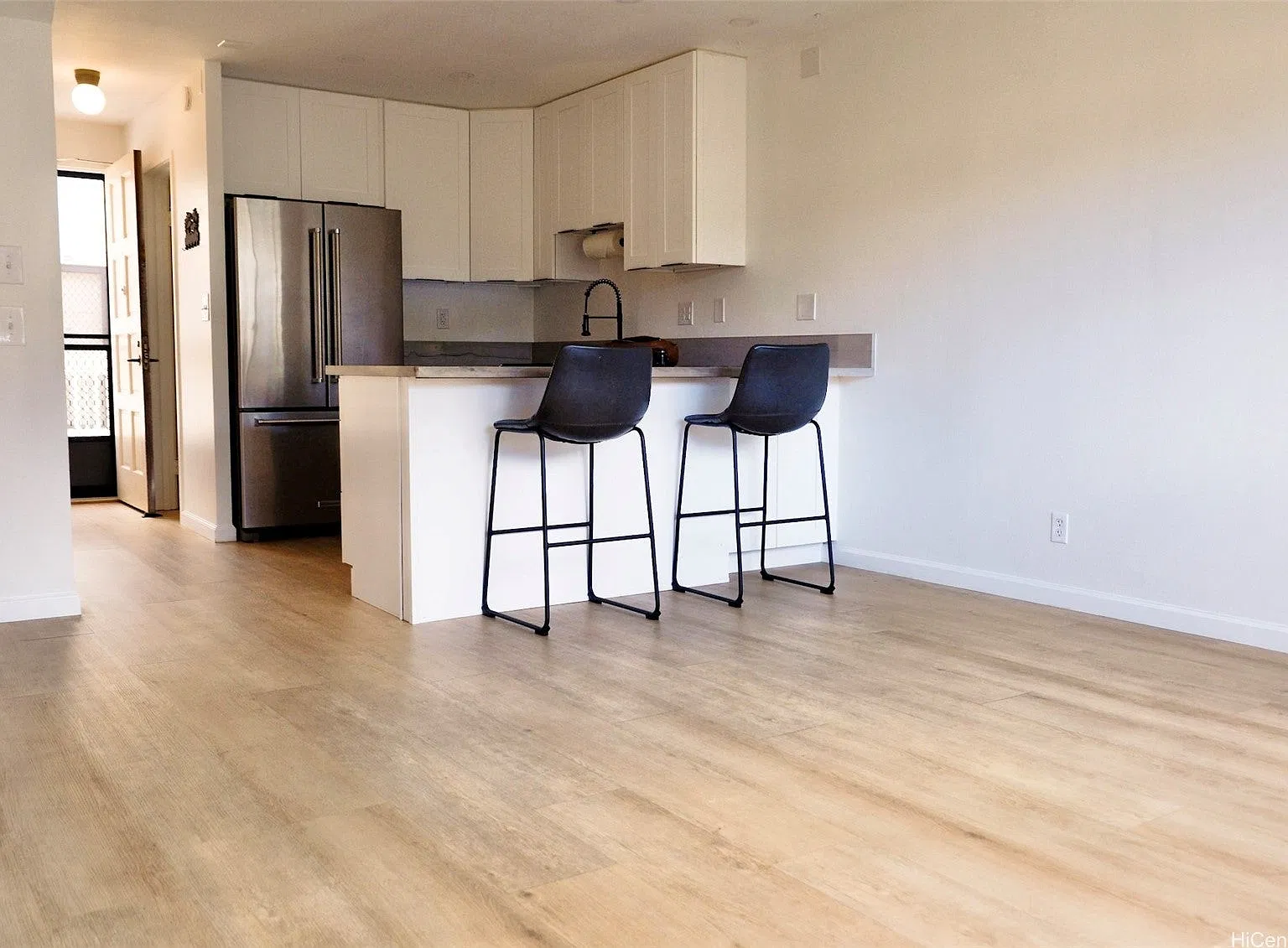 2 bed, 1.5 bath, 783 sqft, $3,400 — Photo 2