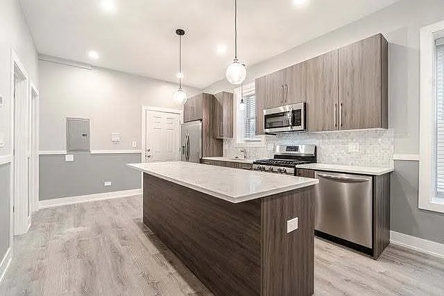 13443 Greenwood Ave #2E — Photo 23