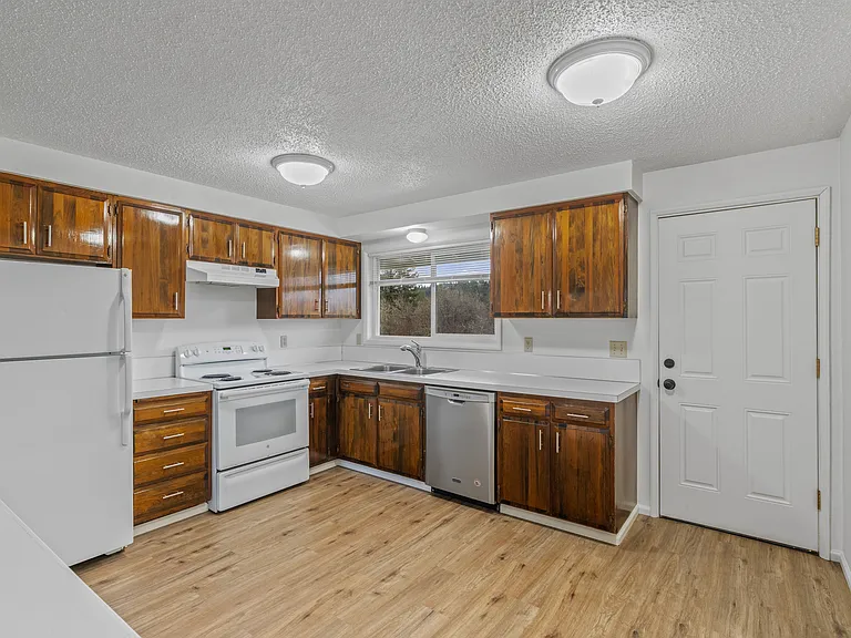 1200 W Huntley St #1203 — Photo 5